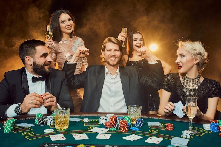 Tampilan beranda bandartogel77 menampilkan berbagai kategori permainan populer dari pasar olahraga hingga slot dan live-dealer